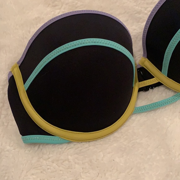 Victoria’s Secret “The Flirt Bandeau” bikini top - Picture 3 of 11